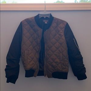 Green and black puffer